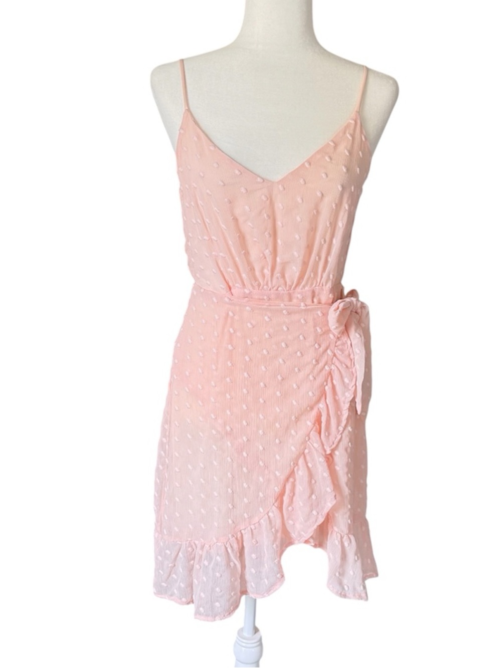GB Pink Swiss Dot Fit & Flare
Faux Wrap Dress Spaghetti Straps Key Hole Back M